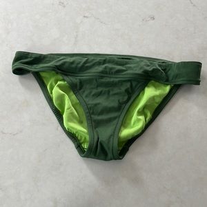 Like new Jcrew Dark Green Bikini Bottom mid rise cheeky | Size M